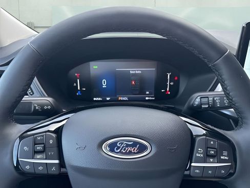 Used 2025 Ford Escape SE image 11