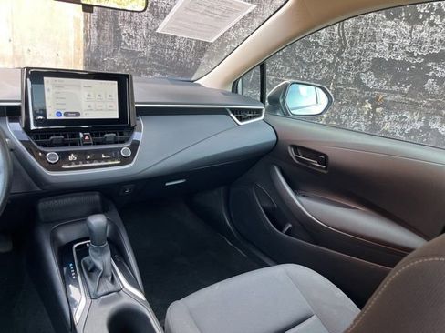 Used 2024 Toyota Corolla LE image 30