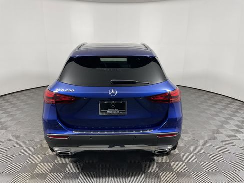 Used 2025 Mercedes-Benz GLA 250 image 4