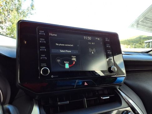 Certified 2021 Toyota Venza LE w/ Carpet Mat Package (TMS) image 6