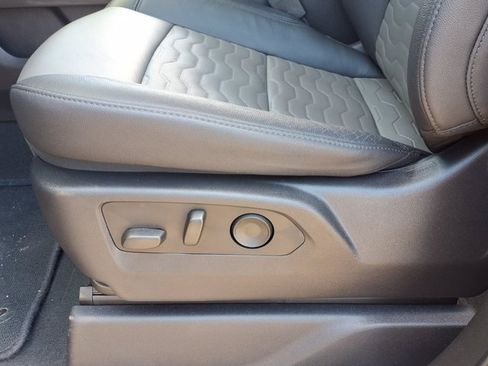 Used 2023 Chevrolet Silverado 1500 ZR2 w/ Technology Package AWD/4WD image 5