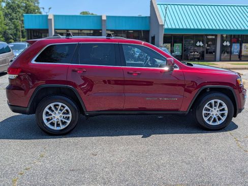 Used 2021 Jeep Grand Cherokee Laredo AWD/4WD image 9