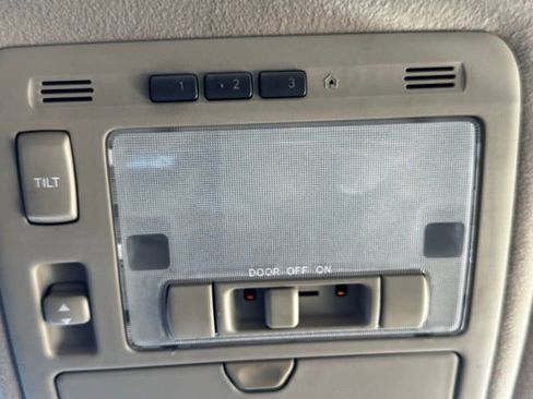 Used 2001 Lexus LS 430 image 32