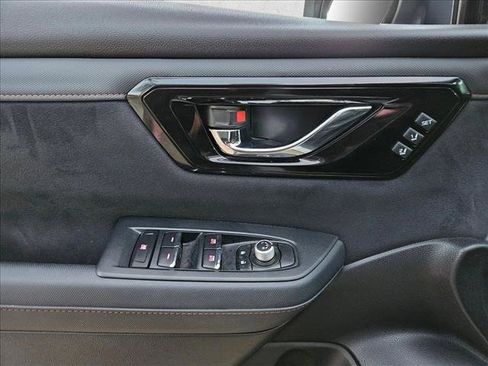 Used 2025 Subaru Forester Touring image 10