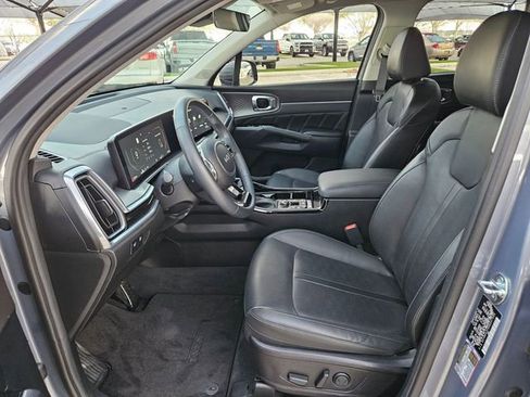 Used 2024 Kia Sorento SX image 9