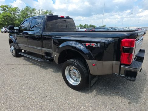 Used 2023 Ford F450 King Ranch w/ FX4 Off-Road Package AWD/4WD image 14