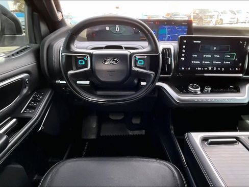 Used 2025 Ford Expedition Max Platinum w/ Stealth Performance Package AWD/4WD image 6