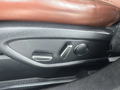 Used 2016 Lincoln MKX Reserve w/ Climate Package image 11