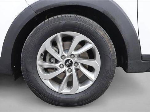 Used 2017 Hyundai Tucson SE image 9