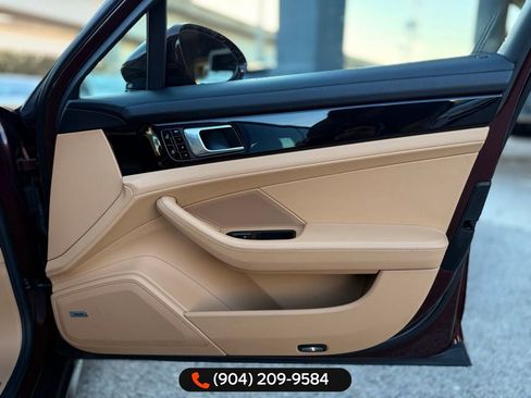 Used 2020 Porsche Panamera 4 image 37