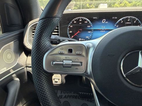 Used 2023 Mercedes-Benz GLS 450 4MATIC image 11