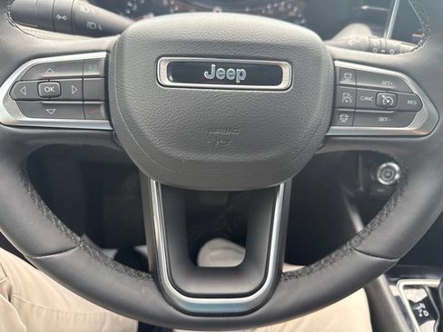 Used 2024 Jeep Compass Limited AWD/4WD image 13