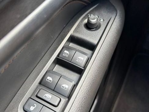Used 2022 Jeep Compass Limited AWD/4WD image 19