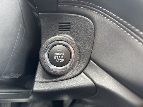 Used 2025 Subaru Outback Premium w/ Popular Package #1A image 17