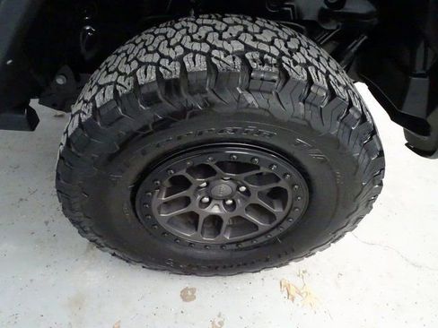 Certified 2022 Jeep Wrangler Unlimited Rubicon w/ Xtreme Recon 35" Tire Package image 26