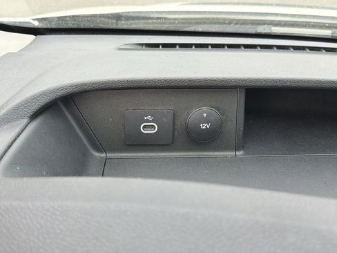 Used 2023 Ford Transit 250 Base image 11