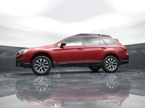 Used 2017 Subaru Outback 2.5i Limited image 55