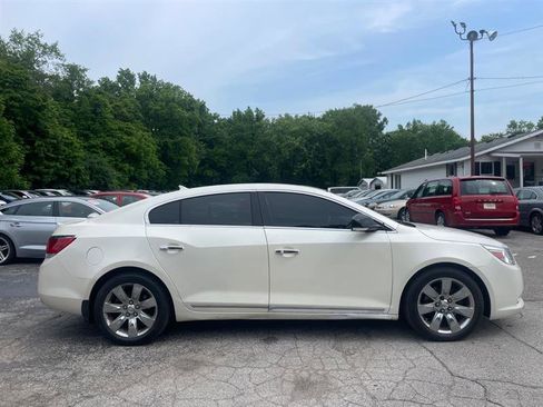 Used 2011 Buick LaCrosse CXS w/ Driver Confidence Package FWD image 4