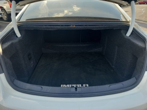 Used 2016 Chevrolet Impala LT w/ Convenience Package image 11
