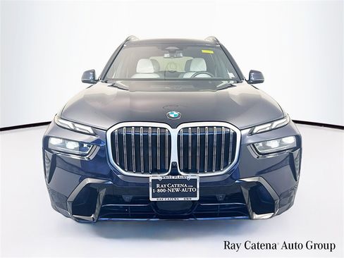 Used 2023 BMW X7 xDrive40i w/ M Sport Package image 2