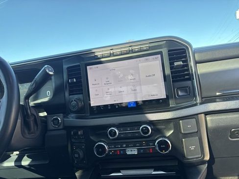 Used 2024 Ford F250 Platinum image 44