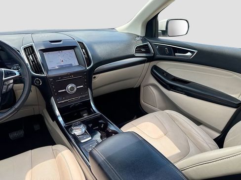 Used 2019 Ford Edge Titanium w/ Equipment Group 301A FWD image 26