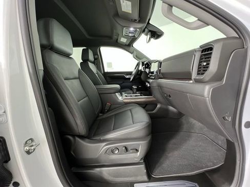 Used 2026 GMC Sierra 1500 SLT w/ SLT Premium Plus Package image 28