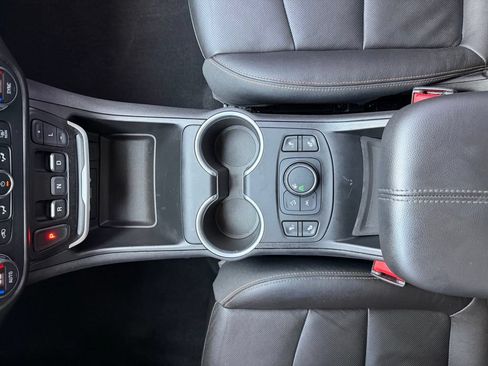 Used 2021 GMC Terrain SLT w/ Elevation Edition FWD image 22