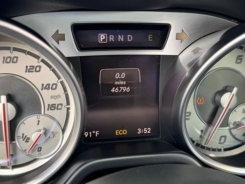Used 2014 Mercedes-Benz SL 550 image 39