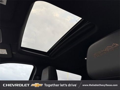 Used 2022 Chevrolet Silverado 1500 High Country w/ High Country Premium Package image 34