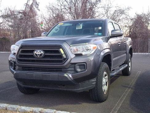 Certified 2020 Toyota Tacoma SR image 3
