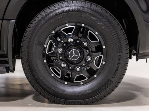 Used 2025 Mercedes-Benz Sprinter 3500 image 12