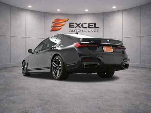 Used 2020 BMW 750i xDrive w/ M Sport Package AWD/4WD image 57