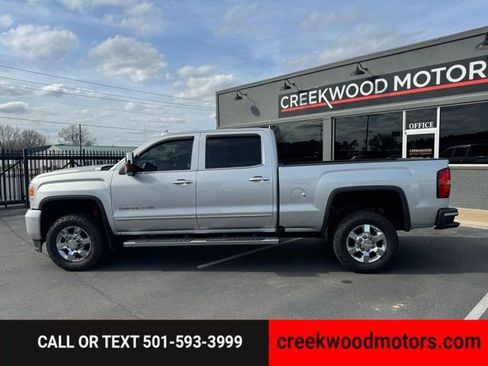 Used 2018 GMC Sierra 3500 Denali w/ Duramax Plus Package image 6