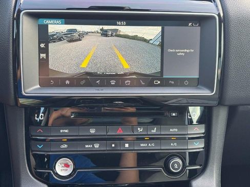 Used 2018 Jaguar F-PACE Prestige AWD/4WD image 23