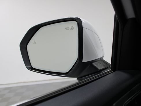 Used 2025 Hyundai Palisade SEL FWD image 17