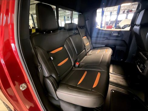 Used 2023 GMC Sierra 1500 AT4 w/ AT4 Premium Package image 17