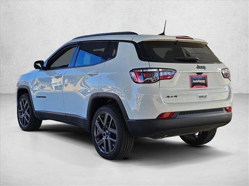 New 2026 Jeep Compass Latitude image 9