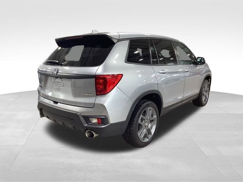 Used 2023 Honda Passport EX-L image 4