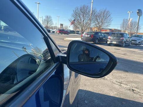 Used 2019 Honda Accord EX image 4