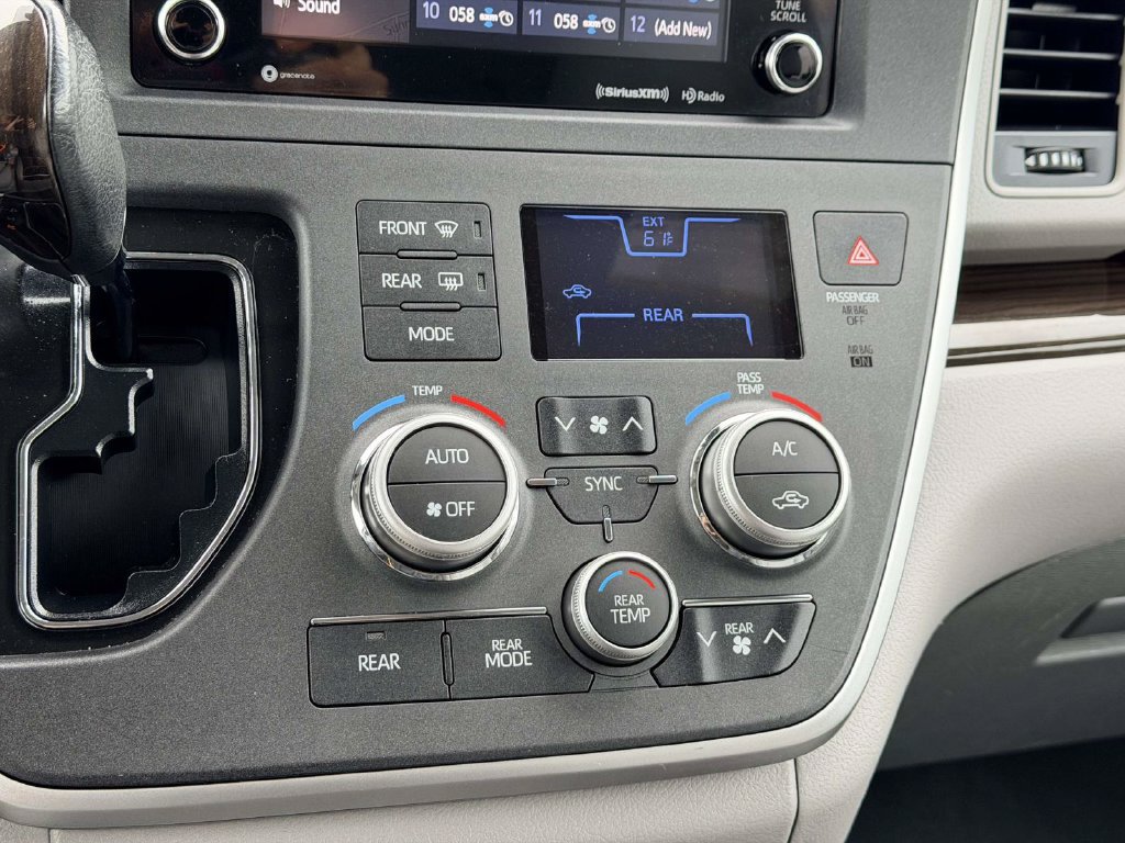 Certified 2020 Toyota Sienna XLE w/ XLE Navigation Package AWD/4WD image 5