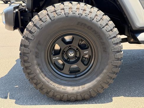 Used 2021 Jeep Wrangler Unlimited Sahara AWD/4WD image 10