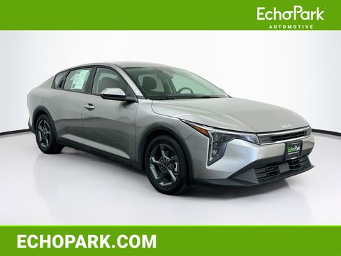 Used 2025 Kia K4 FWD image 1