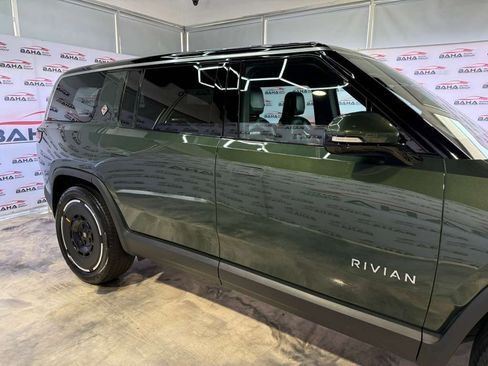 Used 2025 Rivian R1S Adventure AWD/4WD image 7