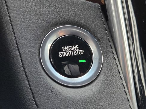 Used 2020 Cadillac Escalade ESV Premium Luxury image 21