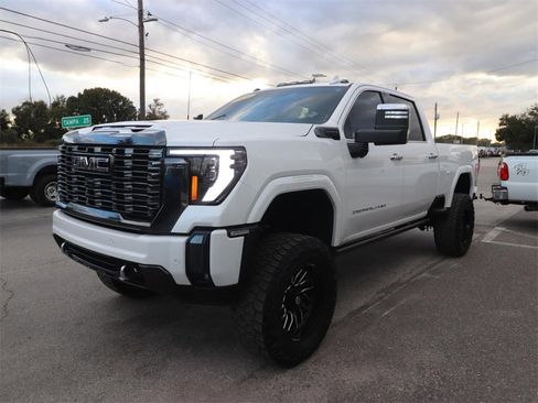 Used 2024 GMC Sierra 3500 Denali Ultimate image 5