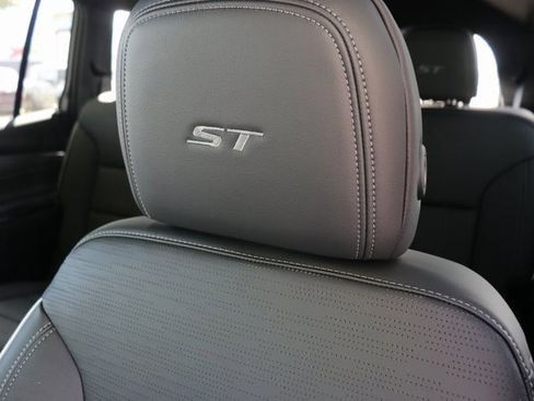 New 2026 Buick Enclave Sport Touring w/ Power Package image 21