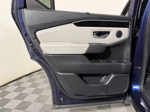 Certified 2024 Honda Pilot Touring image 24