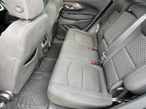 Used 2020 GMC Terrain SLE image 7