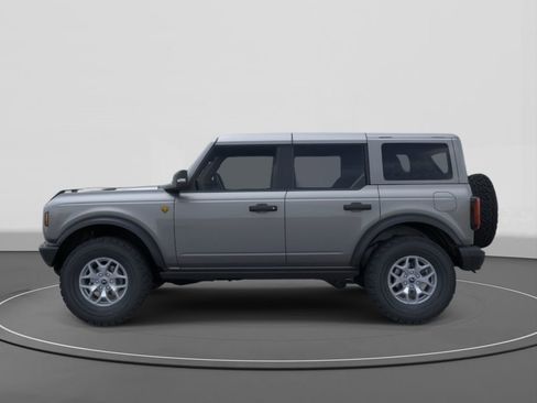 New 2025 Ford Bronco Badlands image 3